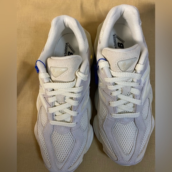 New Balance 9060 Women’s / Men’s Cream Mesh Sneakers - Picture 4 of 13